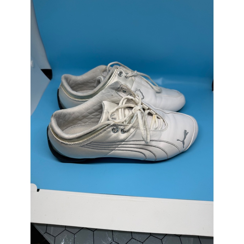Puma Future Cat White Silver Leather Driving Shoes Sneakers Womens 7 302223-11